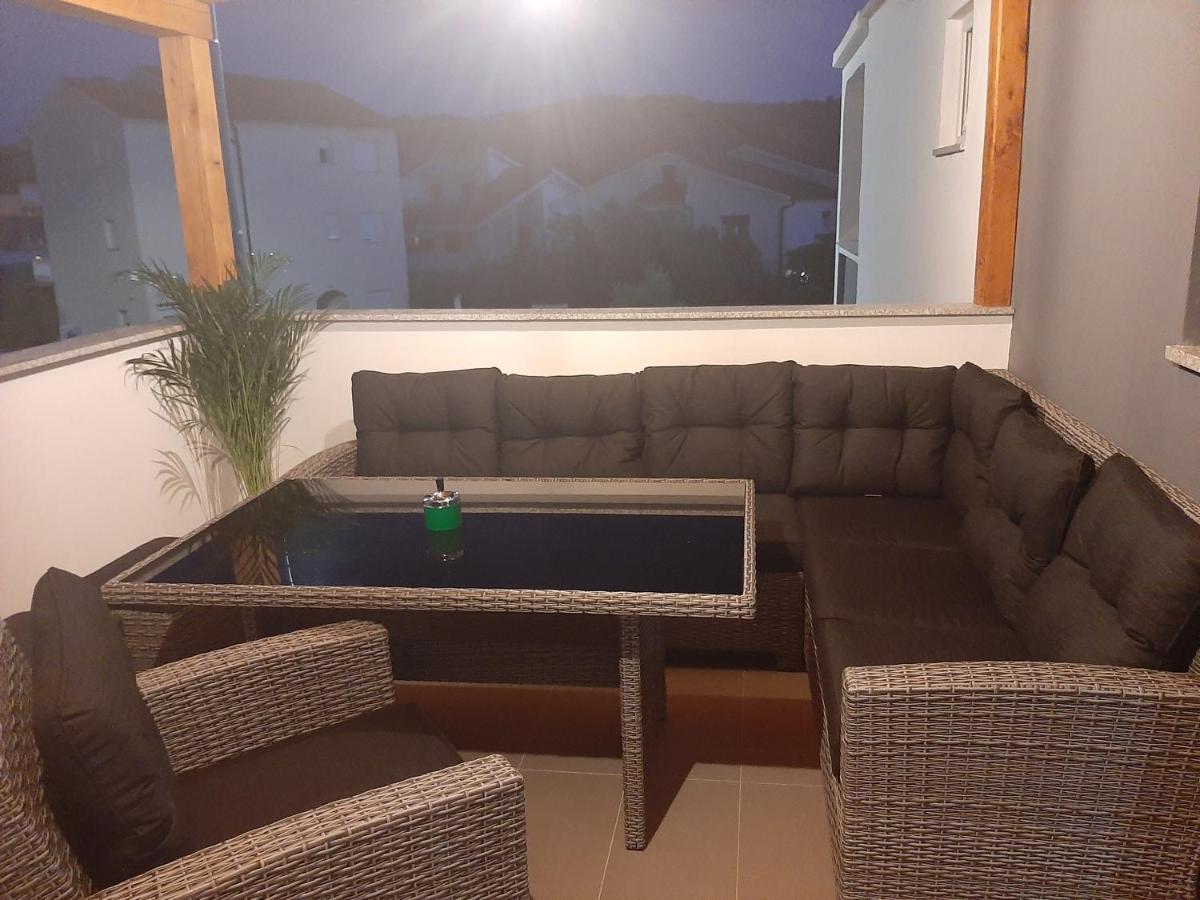 Apartman Mate Лопар Екстер'єр фото