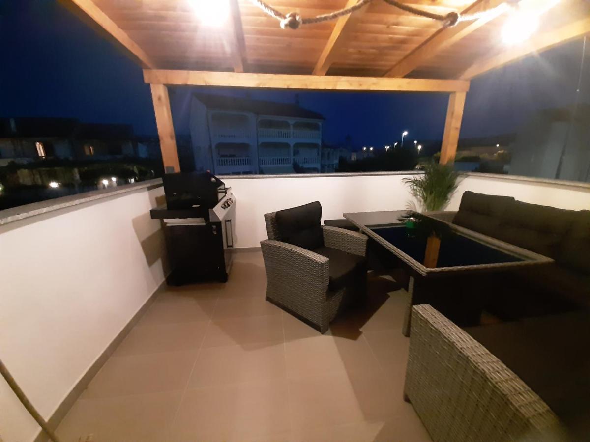 Apartman Mate Лопар Екстер'єр фото